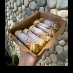 Caja de cannoli de pistacho