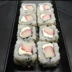 Uramaki kani c/ cheese    10 unid.