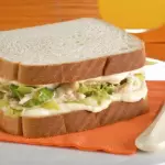 Sanduche de pollo