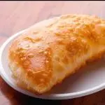 Empanada camarón queso