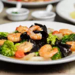 Langostinos Saltado con Verduras