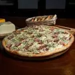 PIZZA DE JAMON Y QUESO