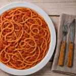 MACARRÃO C/ MOLHO AO SUGO