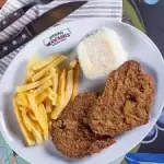 Bife à milanesa c/ batata