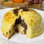 QUEIJO RECHEADO COM CARNE SECA