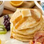 Paquete 4: hotcakes con fruta.