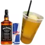 Wisky Jack Daniel’s com red bull