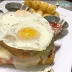 Eggs on French