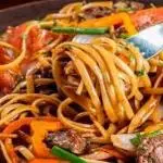 Tallarín Saltado Tro