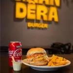 Chicken + Acompanhamento + Bebida