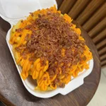 Fritas pequena com cheddar e bacon