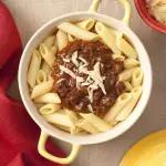 Macarrão ao sugo com carne