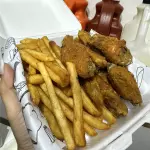 1 Orden de Alitas  con papas
