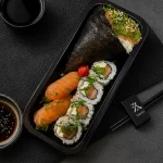 06 PEÇAS + 01 TEMAKI FILADELFIA