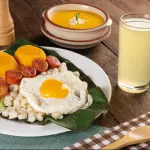 Almuerzo Llapingachos