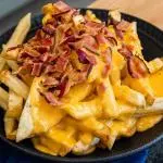 Fritas c/ bacon e cheddar
