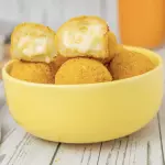 Bolinha de Batata Doce com Queijo