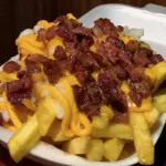 Batata Frita Cheddar e Bacon