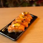 NIGIRI TRUFADO COM GELEIA  MARACUJA
