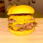 Triple Cheese + Papas