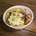 Arrumadinho com queijo coalho
