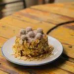 Bolo de Doce de Leite com Amêndoas