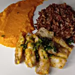 Tilápia c/purê de cenoura c/ arroz v