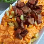 BATATA PALITO COM BACON E CHEDDAR