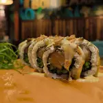 SAKE AVOCADO MAKI
