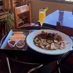 Chilaquiles con bistec de res (F/M)