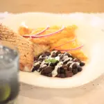 Omelette de tres quesos
