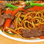 TALLARINES CON CARNE