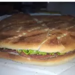 BEIRUTE CALABRESA E MUSSARELA BACON