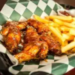 Alitas de Pollo Con Papas