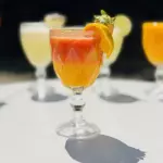SUCO DE LARANJA COM MORANGO