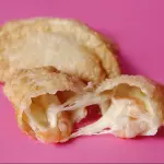 Empanada Camarón-Queso