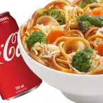 2 YAKISSOBAS DE FRANGO 500g + Coca