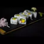 URAMAKI CALIFÓRNIA