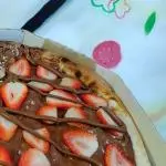 BROTO CHOCOLATE COM MORANGO