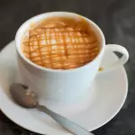 Salted caramel caliente
