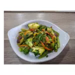 porción de verduras salteadas