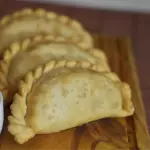 empandas de carne fritas  4unidades