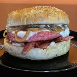 cheese burger choripan