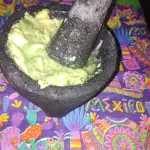 Guacamole en molcajete
