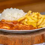PARMEGIANA DE FRANGO