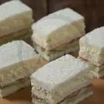 Triples palta, tomate y huevo