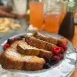 Pan francés con fruta