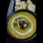 Caldo de aipim com frango