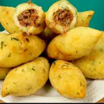 Bolinho de Aipim c/Carne Seca