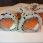 Uramaki Filadélfia (4 Peças)